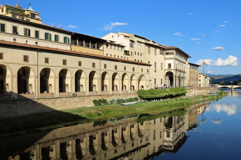 Uffizi Gallery & optional Vasari Corridor Guided Tour - Entering the Uffizi Gallery: how the guide helps you see the big picture