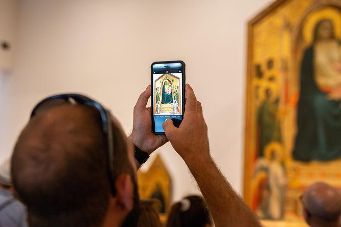 Uffizi Gallery Skip The Line Ticket or Guided Tour Options - Practical tips: meeting point, moving through crowds, and tickets