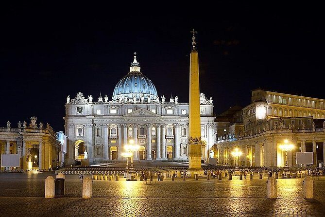Vatican Evening Tour: the Museums at Their Best I Max 6 People - The meet-up and what to expect before you enter