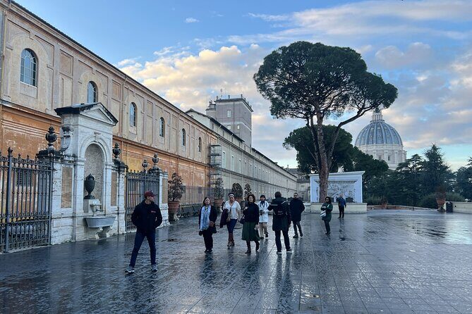 Vatican Museums Alone: Semi-Private Early Entry Tour & Breakfast - Raphael’s Stanze di Raffaello: Peace Where Others Jostle