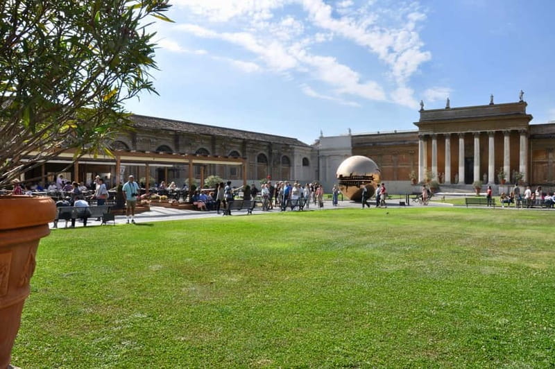 Vatican: Museums, Raphael & Sistine Chapel + Basilica Option - Sistine Chapel: the one room where you should expect a holy kind of focus