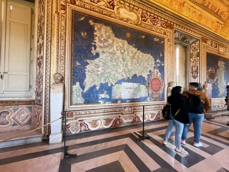 Vatican: Museums, Raphael & Sistine Chapel + Basilica Option - Meeting at Via Tunisi: how you start this visit on the right foot
