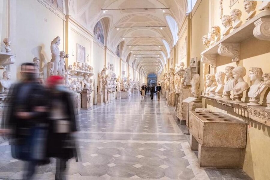Vatican Museums Sistine Chapel: Skip-The-Line Guided Tour - The Guide Makes the Difference: What You Gain From Live Commentary