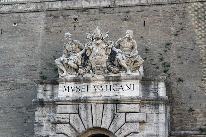Vatican Museums & Sistine Chapel Tour - Small Group Max 10ppl - Stanza di Raffaello: Raphael in a focused 15 minutes