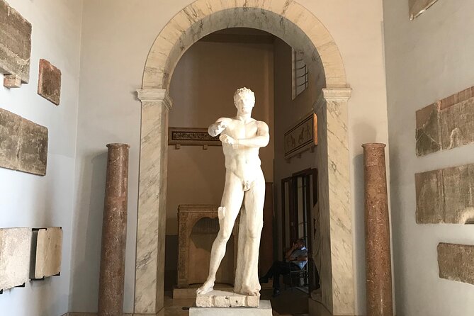 Vatican Museums, Sistine Chapel VIP Entry + Audioguide and Pickup - What the best guides bring (and why it shows)