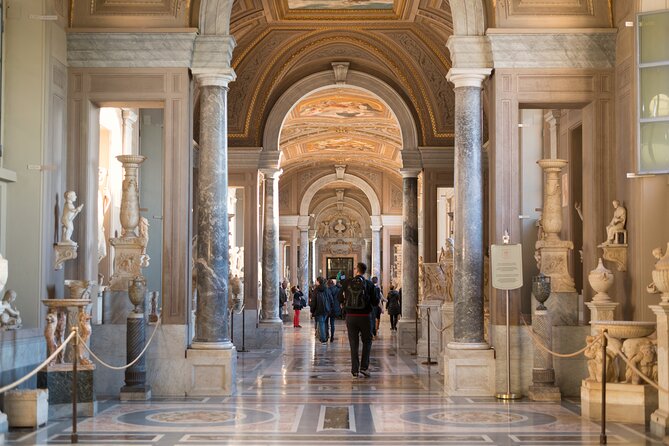 Vatican Museums & Sistine Chapel with Guided Tour Options - What the experience is really like with different guides