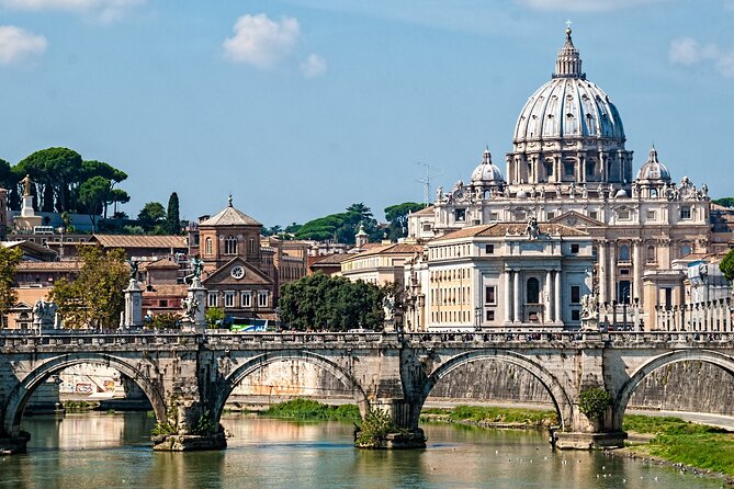 Vatican Museums & Sistine Chapel with Guided Tour Options - Vatican Museums route: from tapestries to the Pinecone Courtyard