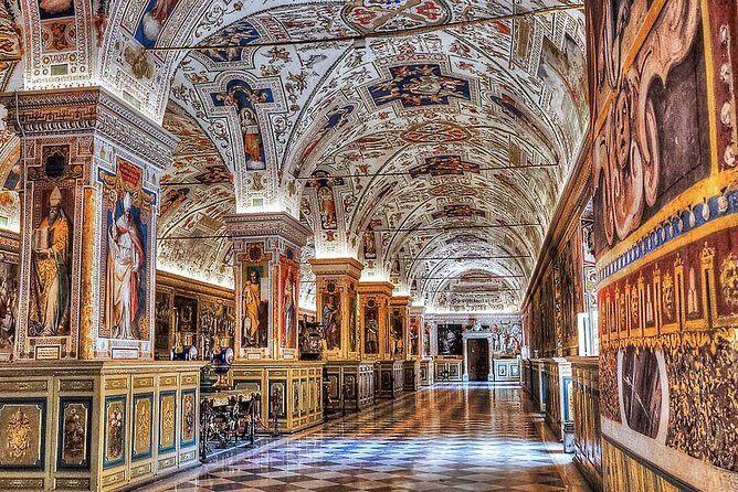 Vatican Museums & St. Peter's Basilica Private Tour - Via Santamaura meeting point to St. Peter’s Square: plan your timing