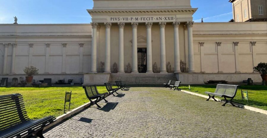 Vatican Private Tour with St. Peter's Basilica - Why a private Vatican visit feels different with dedicated guiding