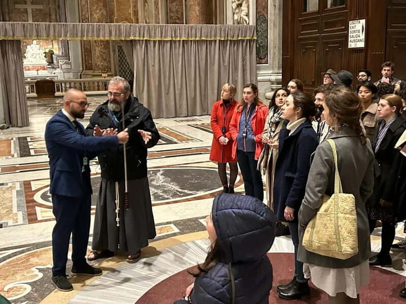 Vatican: St. Peter’s Basilica & Papal Tombs Tour - Inside St. Peter’s Basilica: Pietà, Bernini, mosaics, and the golden ceiling