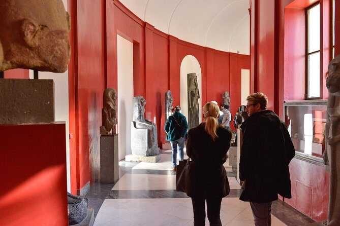Vatican Tour for Kids with Egyptian Collection and Sistine Chapel - The family game layer: treasure hunts, quizzes, and contests