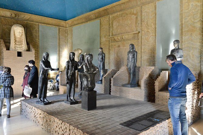 Vatican Tour for Kids with Egyptian Collection and Sistine Chapel - Dress code and the practical reality of worship-site rules