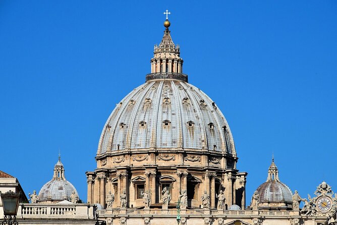 Vatican Tour: Museums, Raphael Rooms & Sistine Chapel - The 2:45 pm meet-up: small details, big impact