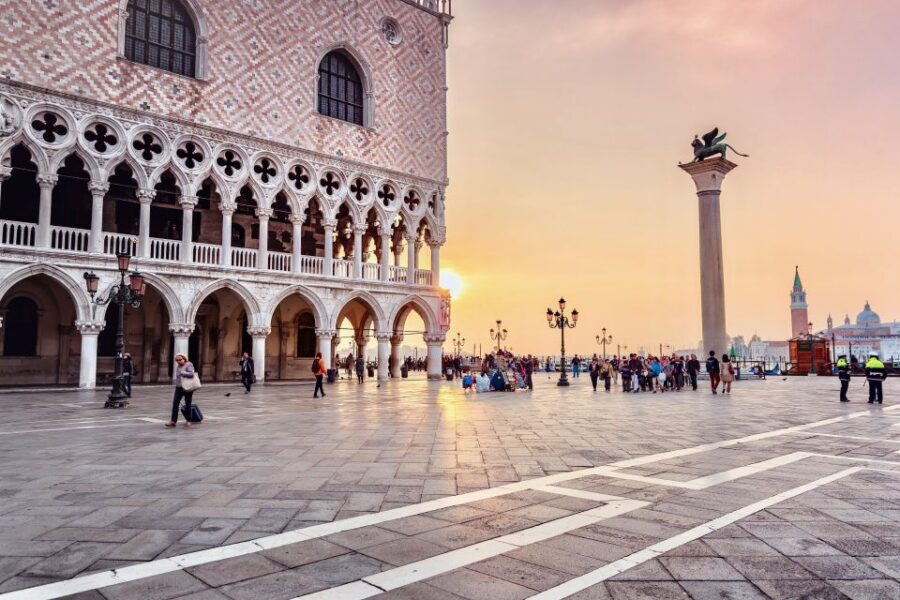Venice: 1-Hour The Doge's Palace Tour - Golden Staircase and the courtyard: your first taste of power