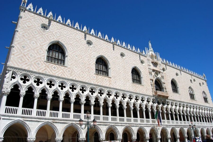 Venice: Doge's Palace and Basilica Skip-the-Line Guided Tour - Doge’s Palace: fresco ceilings, artists, and why it’s more than a pretty building
