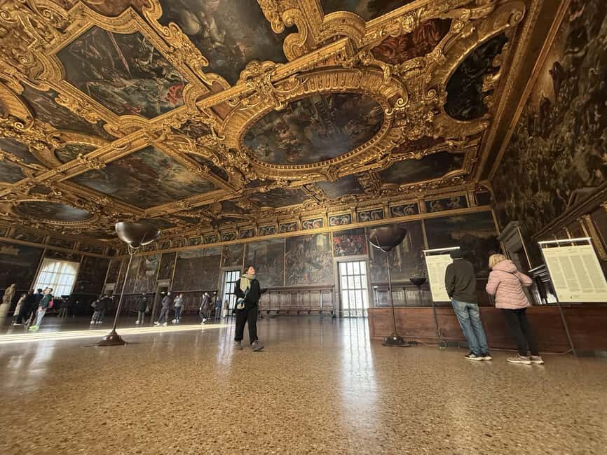 Venice: Doge's Palace and St. Mark's Basilica Guided Tour - Palace prisons: the darker side of Palazzo Ducale