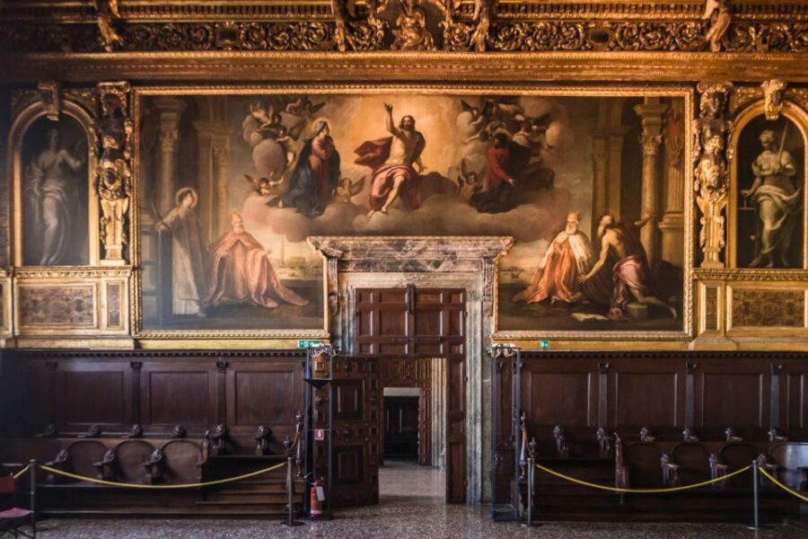 Venice: Doge's Palace, Bridge of Sighs & Prisons Guided Tour - The 3D History Gallery and VR Piazza San Marco experience