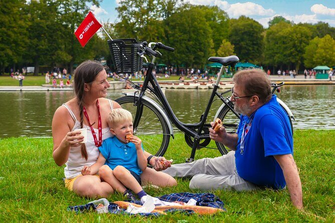 Versailles Bike Tour from Paris w. Gardens & Entry Tickets - Grand Canal picnic time: photos now, lunch soon after