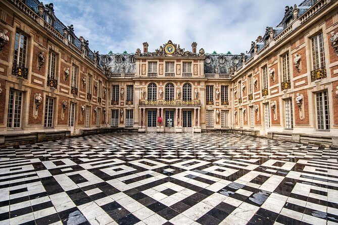 Versailles Domain Small-Group Guided Tour from Paris - Versailles gardens: more than just a pretty walk