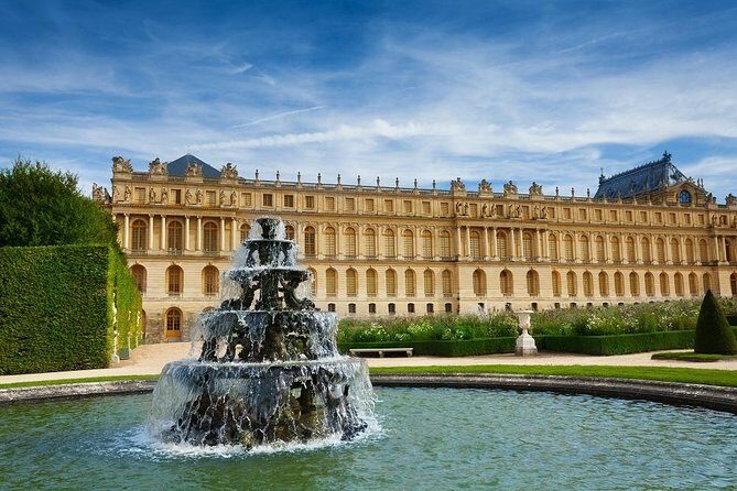 Versailles Full Tour: Palace, Gardens & Marie-Antoinette’s Estate - Marie-Antoinette’s Estate: Petit Trianon and Queen’s Hamlet