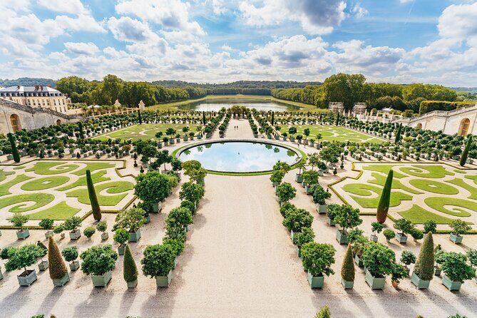 Versailles Full Tour: Palace, Gardens & Marie-Antoinette’s Estate - Versailles Gardens: 1,977 Acres, 210,000 Flowers, and the Sunday Music Show