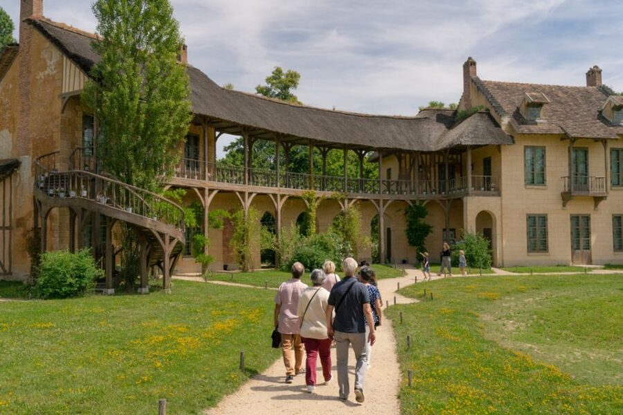 Versailles: Marie Antoinette Petit Trianon & Estate Tour - The return by petit train: how they save your legs