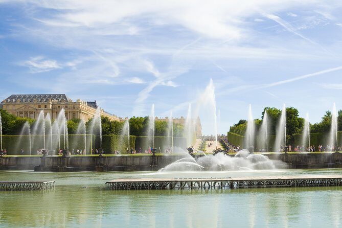 Versailles Palace and Gardens Half Day Guided Tour from Paris - Gardens and fountains: your chance to slow down