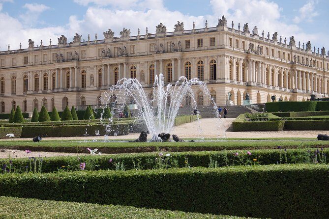 Versailles Palace Full Day or Half Day Tour with Local Guide - Walking, hearing, and how to make it comfortable