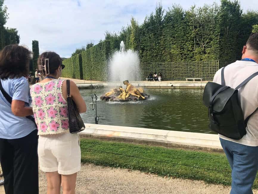Versailles: Palace & Gardens Guided Tour with Entry Tickets - Self-paced gardens: when freedom beats structure