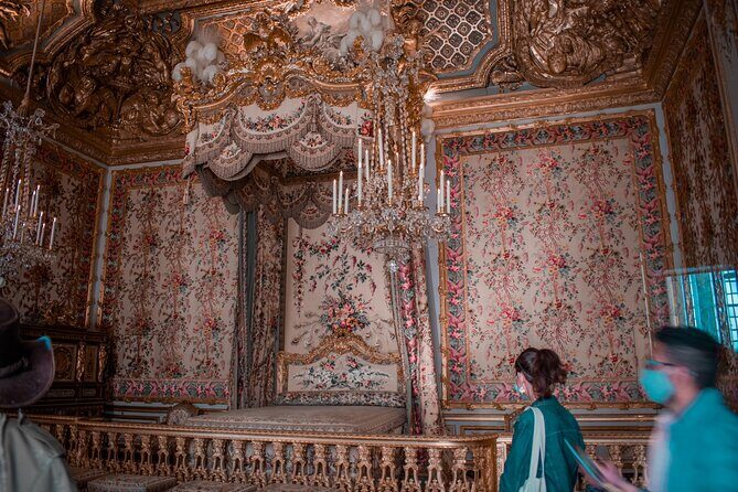 Versailles Palace Guided Tour with Reserved Entry - What you really get for the money: guide, headset, and reserved access