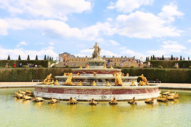 Versailles Palace & Marie-Antoinette's Estate Guided Tour - How Much Walking Should You Plan For?