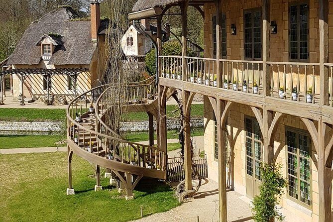 Versailles Private Day Excursion with Palace, Gardens & Trianon - Pacing, walking, and who should book this kind of private day