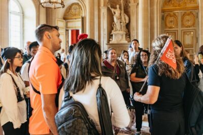 Skip-the-Line Tour of Palace with Gardens Access