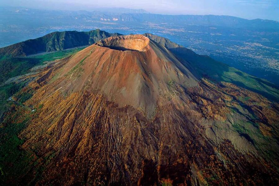 Vesuvio: 3h trekking tour with volcanological guide - The Most Valuable Part: An Authorized Volcanological Guide