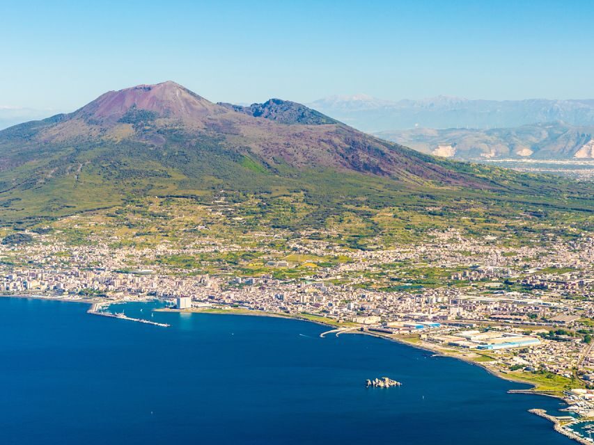 Vesuvius and Herculaneum from Naples - Where You Meet in Naples (and Why It Matters)