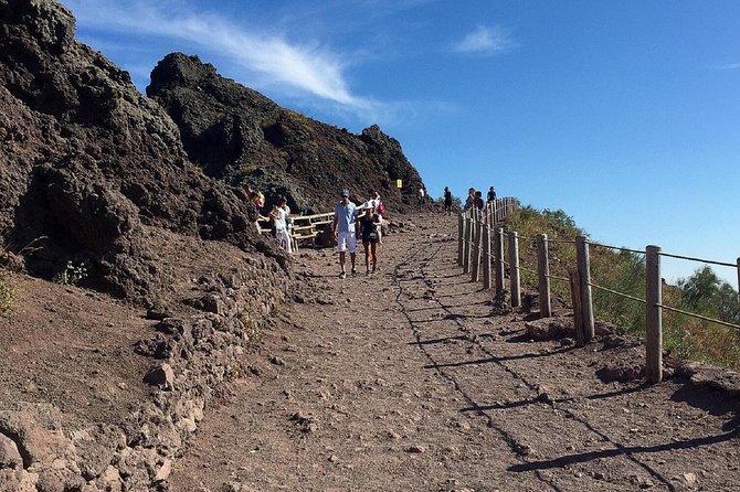Vesuvius: Half Day Trip from Naples - The guided geology part: what the volcanology angle adds