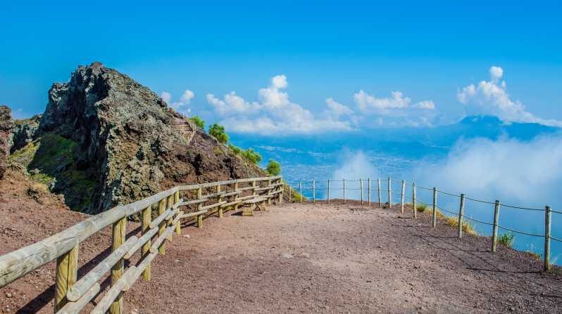 Vesuvius National Park Skip-The-Line Ticket and Audio Guide - How the self-guided hike works (and what to expect at the crater)