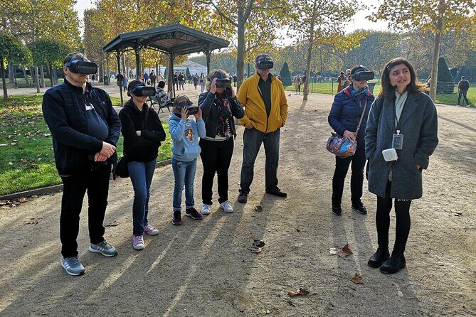 Virtual Reality Guided Tour at the Eiffel Tower - What the guide actually adds (and why the tone matters)