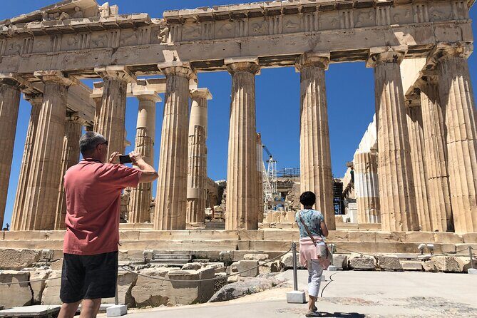 Visit of the Acropolis with an official guide in Spanish - The Spanish guide quality is the real engine