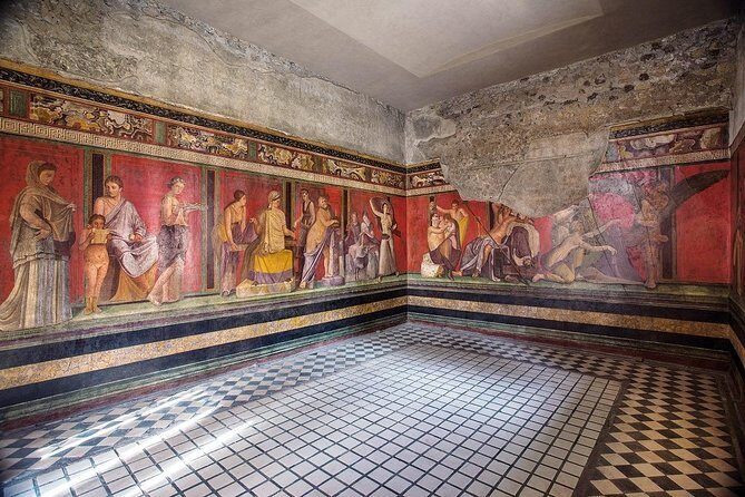Visit Pompeii with a local expert guide - Foro de Pompeya: The Roman Center of Public Life