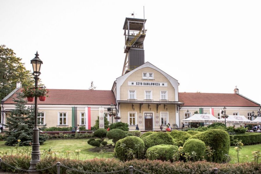 Wieliczka Salt Mine Tour Including Hotel Pick-Up - Getting up: the elevator ride and what to expect if you feel claustrophobic